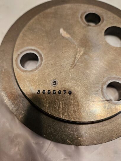 Cummins ISX15 Diesel Timing Idler Gear Retainer plate 3686778 OEM - 30$ Picture 1 of 2