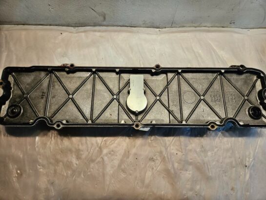 Cummins ISL ISC 8.9L 8.3L Diesel Engine Valve Cover 3967762 OEM - 170$ Picture 1 of 6 Picture 2 of 6 Picture 3 of 6