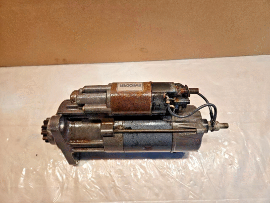 2009 CUMMINS ISX 400ST Diesel Engine Starter Paccar OEM - 200$ Picture 1 of 6