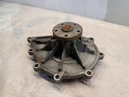 DETROIT DIESEL DD15 Engine Water Pump A472 200 04 01 A4722000401 OEM - 130$ Picture 1 of 4 Picture 2 of 4 Picture 3 of 4 Picture 4 of 4