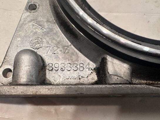 Cummins 8.3L 8.9L ISL ISC Rear Main Seal Diesel Engine Cover 3933384 OEM - 70$ Picture 1 of 3 Picture 2 of 3 Picture 3 of 3