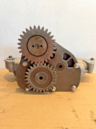 Cummins Engine ISX CM570 ISX15 CM2250 Oil Pump 3686938 OEM - 425$ Picture 1 of 7