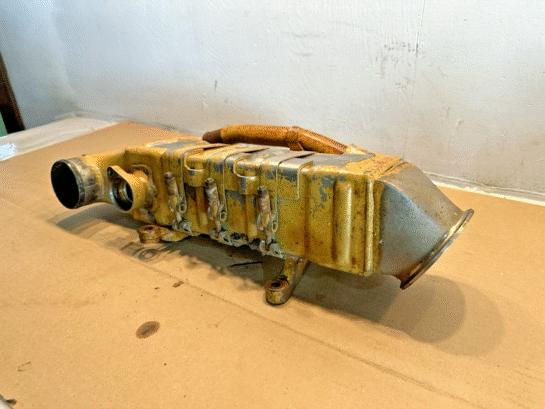 2008 CAT C15 ACERT Caterpillar Diesel Engine EGR Cooler 286-1158 OEM - 800$ Picture 1 of 3