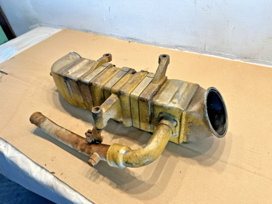 2008 CAT C15 ACERT Caterpillar Diesel Engine EGR Cooler 286-1158 OEM - 800$ Picture 1 of 3 Picture 2 of 3