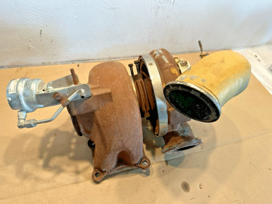 Caterpillar CAT C15 ACERT Diesel Engine High Pressure Turbocharger 20R1177 OEM - 1400$ Picture 1 of 6
