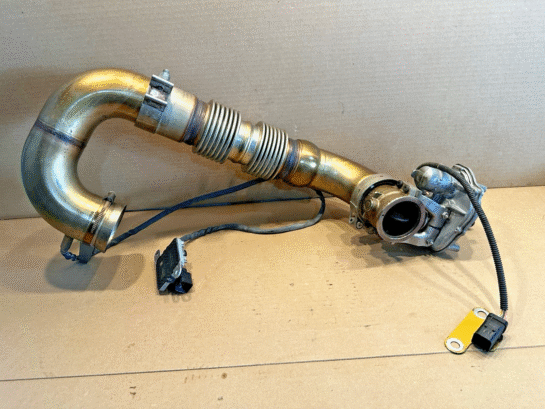 Caterpillar CAT C4.4 Diesel Engine Back Pressure Valve And Elbow 468-3931 OEM - 1175$ Picture 1 of 9