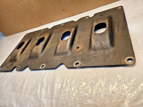 2009 Cummins ISX 400ST Diesel Engine Cylinder Block Stiffener 3680425 OEM - 125$ Picture 1 of 3 Picture 2 of 3 Picture 3 of 3