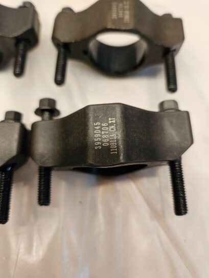 Set of 6 Cummins 8.9L ISC ISL Diesel Engine Injector Clamps 3959045 OEM - 125$ Picture 1 of 3
