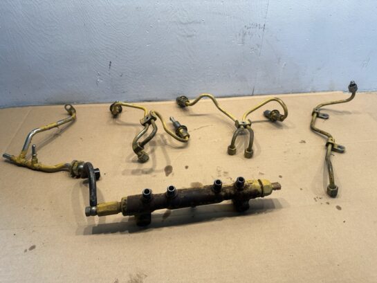 2019 Caterpillar Cat C4.4 Acert Diesel Engine Fuel Rail M2N08-09 with Lines OEM - 345$ Picture 1 of 3 Picture 2 of 3 Picture 3 of 3