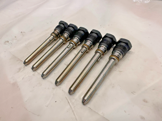 Set Of 6 Cummins ISC/ISL 8.3L 8.9 Injector Fuel Supply Connector 2872288 OEM - 135$ Picture 1 of 2 Picture 2 of 2