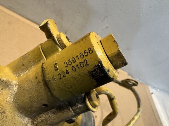 2019 Caterpillar CAT C4.4 Diesel Engine Angled Air Pipe 434-0514 Loader 910 - 225$ Picture 1 of 5 Picture 2 of 5 Picture 3 of 5 Picture 4 of 5