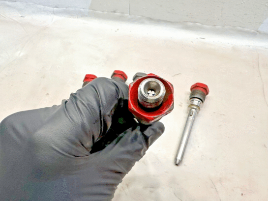 Set of 6 CUMMINS ISB 6.7L Diesel INJECTORS FUEL CONNECTORS 4983514 OEM - 85$ Picture 1 of 2 Picture 2 of 2