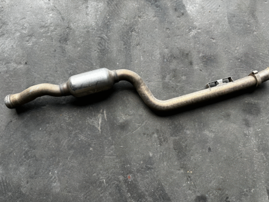 2012 MERCEDES C250 1.8T SPORT MID SECTION EXHAUST A 212 491 00 01 OEM 12 13 14 - 165$ Picture 1 of 2 Picture 2 of 2