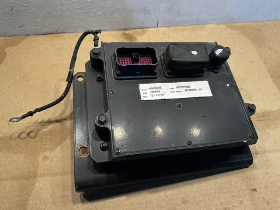 2021 Cummins QSB3.3 Diesel Engine Electronic Control Unit ECU 4988820 OEM - 1125$ Picture 1 of 6 Picture 2 of 6 Picture 3 of 6