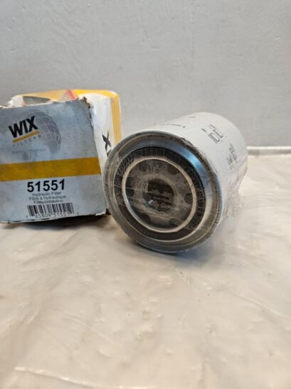 New Wix Spin on Oil Filter 51551 - 20$ Picture 1 of 3 Picture 2 of 3