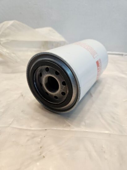 Isuzu John Deere Fuel Filter X132400210 Spin on Fuel Filter OEM - 38$ Picture 1 of 4