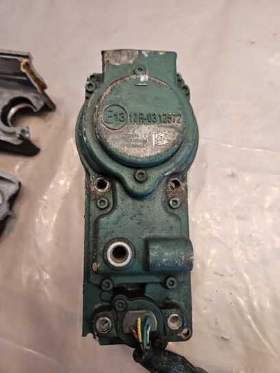 For Parts Holset HE400VG Volvo D13 Mack MP8 Turbo Actuator OEM - 140$ Picture 1 of 9
