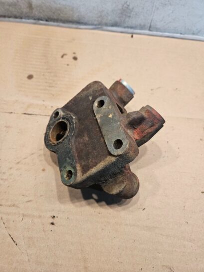 Cummins ISX12 Diesel Engine Water Manifold Housing 2870235 OEM - 130$ Picture 1 of 3 Picture 2 of 3 Picture 3 of 3
