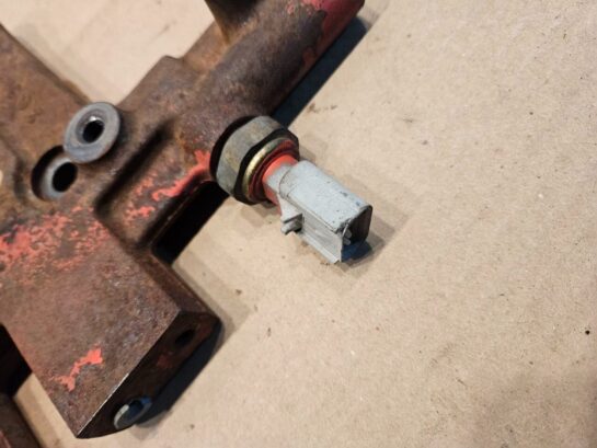 Cummins ISX12 11.9l Diesel Engine EGR COOLER SUPPORT BRACKET 2899728 OEM - 170$ Picture 1 of 5 Picture 2 of 5