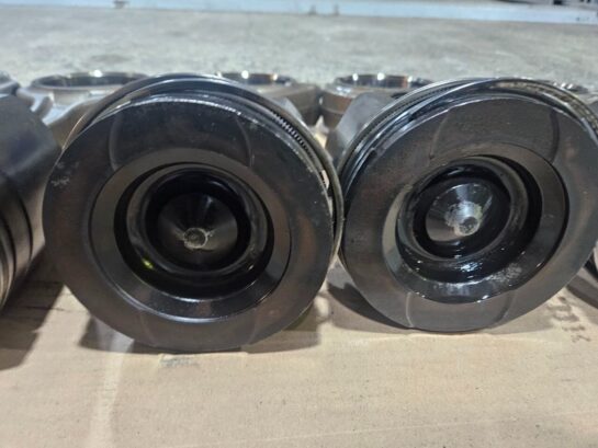 Set of 6 Cummins ISX12 Diesel Engine Connecting Rod 2884763 Piston 2899803 OEM - 1350$ Picture 1 of 12 Picture 2 of 12 Picture 3 of 12 Picture 4 of 12 Picture 5 of 12 Picture 6 of 12 Picture 7 of 12 Picture 8 of 12