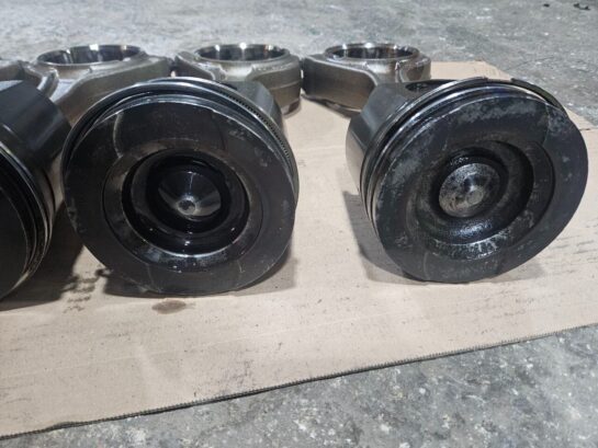Set of 6 Cummins ISX12 Diesel Engine Connecting Rod 2884763 Piston 2899803 OEM - 1350$ Picture 1 of 12 Picture 2 of 12 Picture 3 of 12 Picture 4 of 12 Picture 5 of 12 Picture 6 of 12 Picture 7 of 12 Picture 8 of 12 Picture 9 of 12