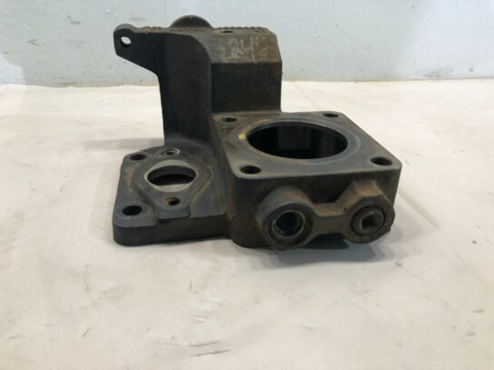 Cummins ISM11 M11 Diesel Engine Thermostat Housing Support 4083195 OEM - 130$ Picture 1 of 4