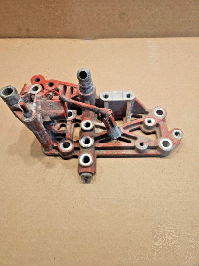 Cummins ISX12 Diesel Engine Fuel Drain Manifold Bracket 2870129 Shut off valve - 120$ Picture 1 of 4 Picture 2 of 4 Picture 3 of 4 Picture 4 of 4