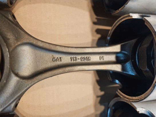 Set of 5 Caterpillar C12 Diesel Engine Pistons and Connecting Rods 113-9016 OEM - 750$ Picture 1 of 4