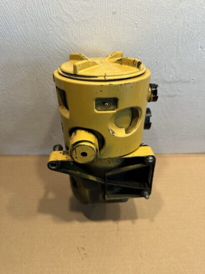 2019 Caterpillar CAT C4.4 Diesel Engine Filter Breather Assembly 361-1758 OEM - 240$ Picture 1 of 5 Picture 2 of 5 Picture 3 of 5 Picture 4 of 5 Picture 5 of 5