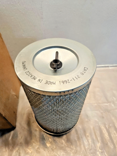 New CATERPILLAR AIR FILTER 211-2661 CAT 2112661 OEM - 45$ Picture 1 of 3