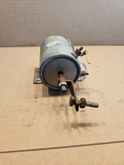 MTU/Detroit Diesel 8V92 Trombetta Electromagnet Shut Off Solenoid 24VDC 23504197 - 150$ Picture 1 of 4 Picture 2 of 4 Picture 3 of 4