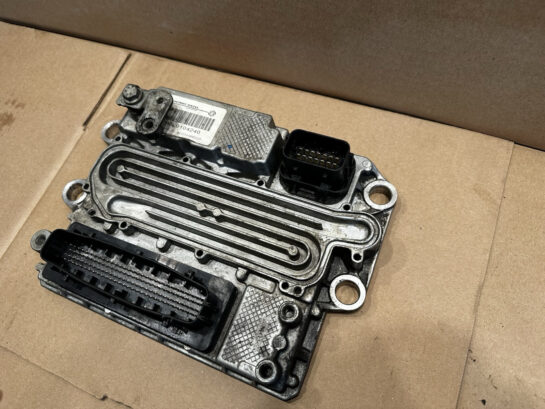 2011 Detroit Diesel DD15 Engine 580HP ECM A0004466035 OEM - 975$ Picture 1 of 5 Picture 2 of 5 Picture 3 of 5