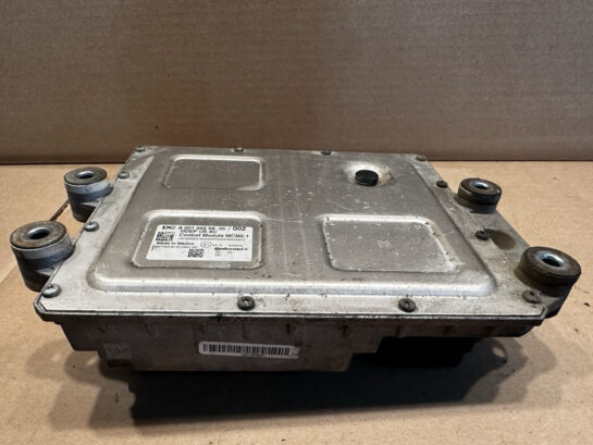 2018-2020 Detroit Diesel DD15 Engine 505HP ECM A0014465835 OEM - 1075$ Picture 1 of 5 Picture 2 of 5 Picture 3 of 5 Picture 4 of 5