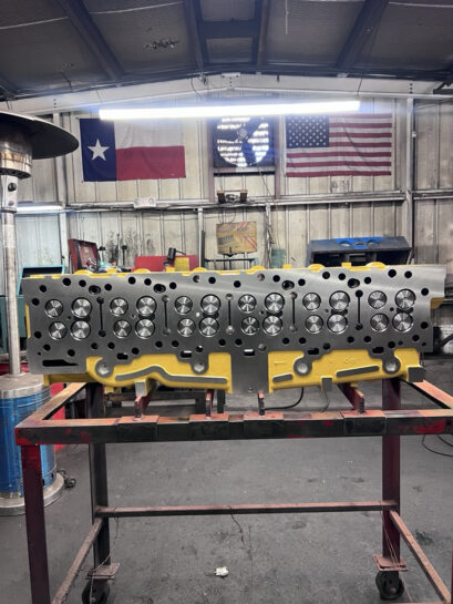 Reman CAT C15 CATERPILLAR 2454324 160-4346 CYLINDER HEAD MBN 6NZ 20R2645 - 3850$ Picture 1 of 2