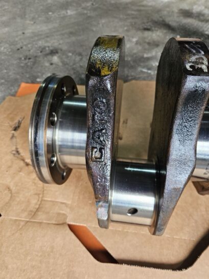 Caterpillar CAT C12  and CAT 3196 Diesel Engine Crankshaft 116-1072 OEM - 1650$ Picture 1 of 7