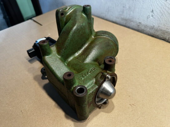 2009 Cummins ISX15 400ST DOHC DIESEL ENGINE EGR Valve 3684707 OEM  3684707-RX - 850$ Picture 1 of 8 Picture 2 of 8