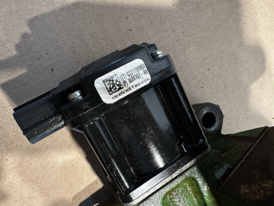 2009 Cummins ISX15 400ST DOHC DIESEL ENGINE EGR Valve 3684707 OEM  3684707-RX - 850$ Picture 1 of 8 Picture 2 of 8 Picture 3 of 8 Picture 4 of 8