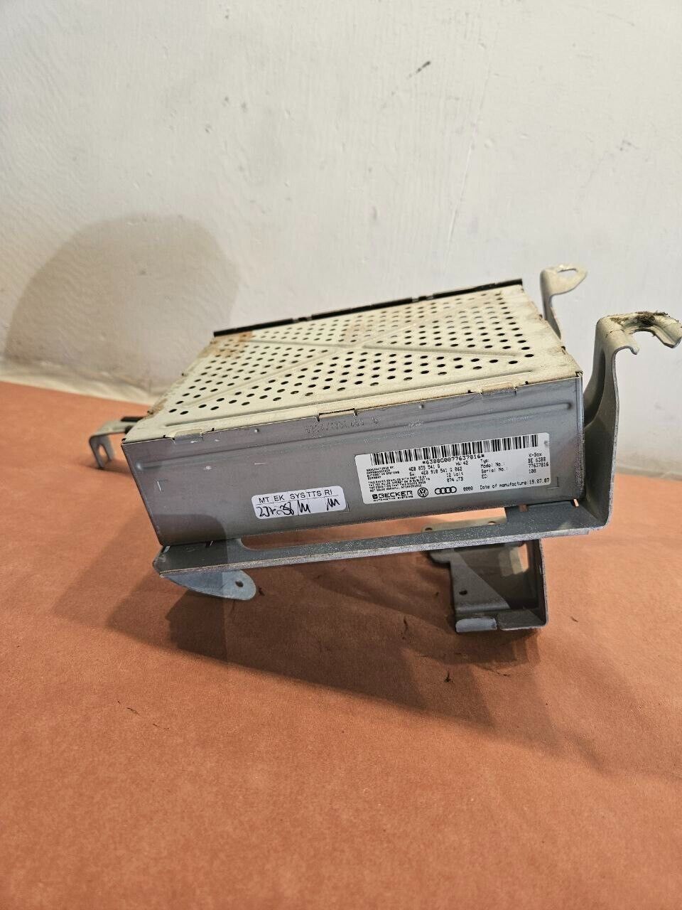 05-10 AUDI Q7 A8 AUDIO EQUIPMENT RECEIVER CONTROLLER 4E0035541S OEM