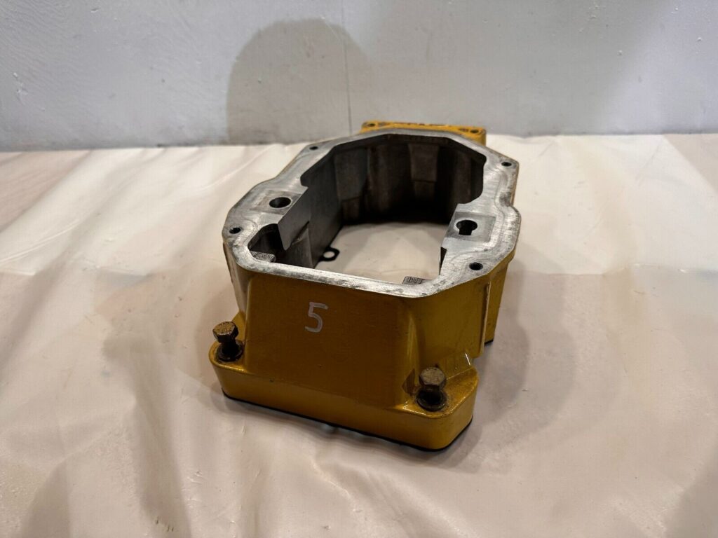 CAT 3508 Caterpillar Cylinder #5 Rocker Arm Housing Box 4W-7631 BASE ...