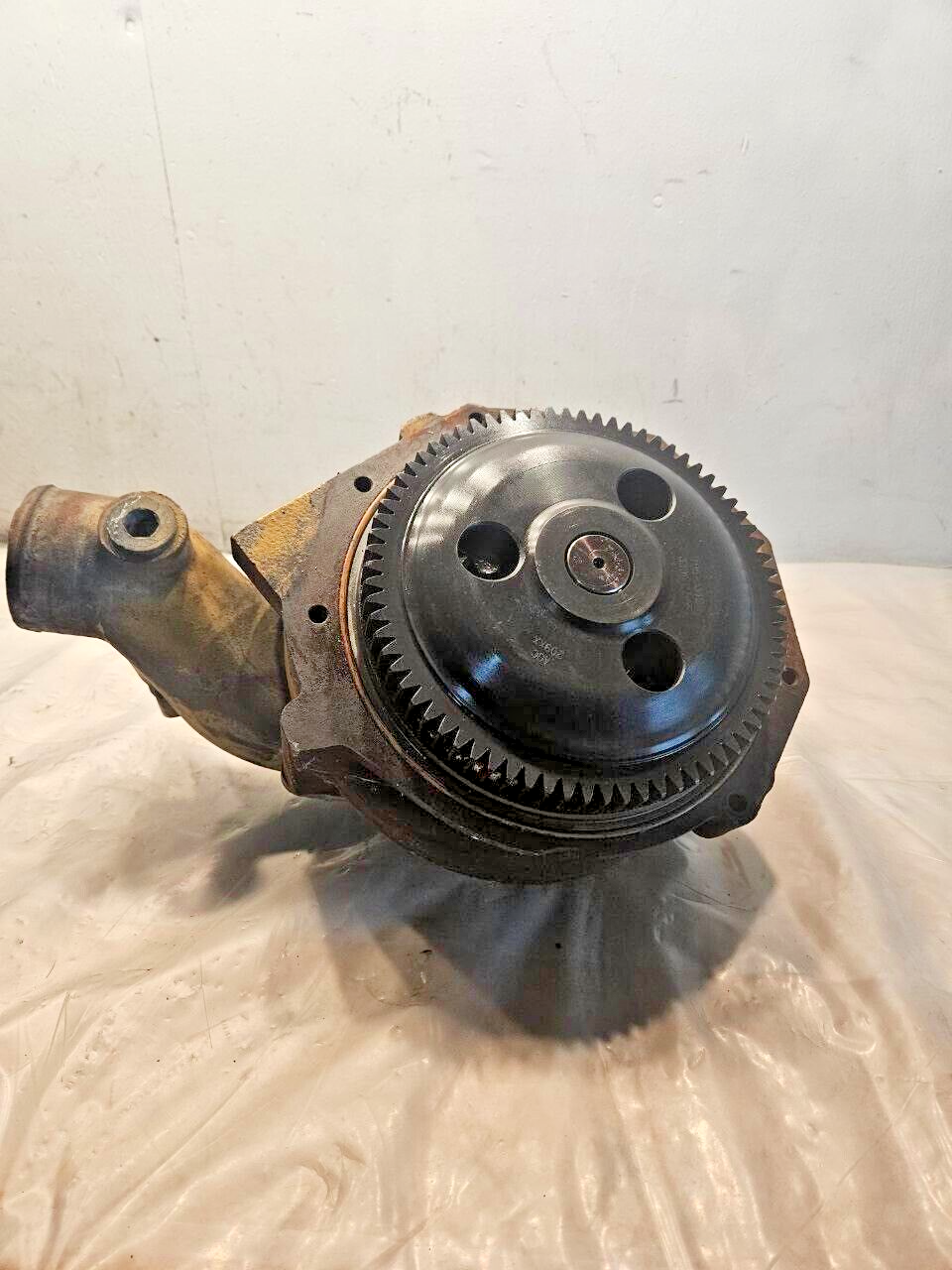 Cat C15 Diesel Engine Water Pump assembly 246-3130 OEM 2443835