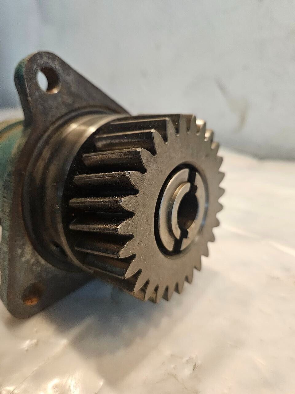 Volvo VED12 Diesel Engine Accessory DRIVING UNIT 20511839 OEM - 180$ Picture 1 of 5 Picture 2 of 5 Picture 3 of 5 Picture 4 of 5 Picture 5 of 5