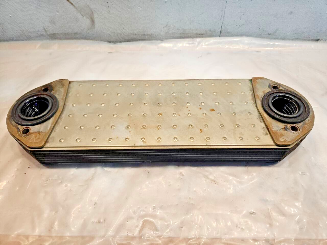 2006 VOLVO D12 VED12 Diesel ENGINE OIL COOLER 8130186 OEM - 198$ Picture 1 of 4