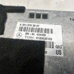 2007-14 Mercedes W221 S63 CL550 Voice Language Communication Control Module OEM - 85.5$ Picture 1 of 4 Picture 2 of 4 Picture 3 of 4 Picture 4 of 4 Picture 1 of 4 Picture 2 of 4 Picture 3 of 4