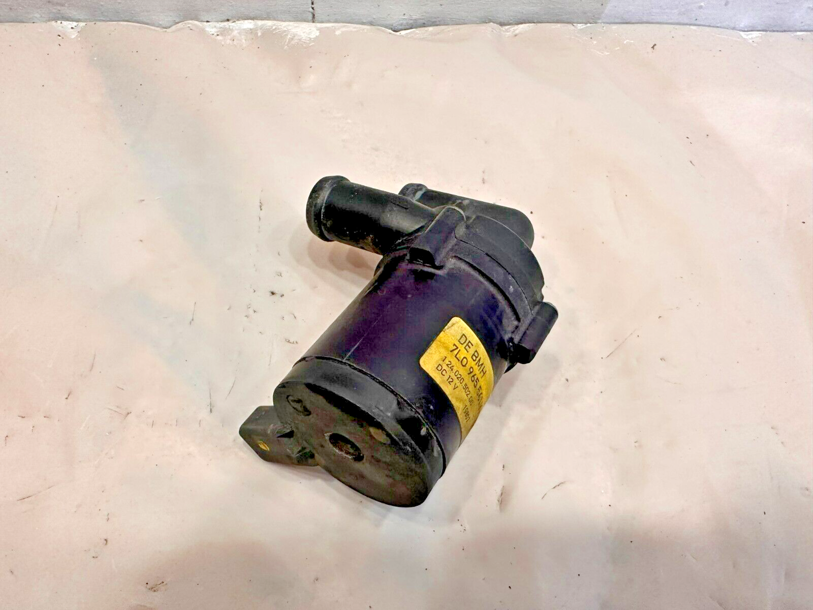 2007-2015 AUDI Q7 4.2 FSI – Auxiliary Coolant / Water PUMP 7L0965561K OEM