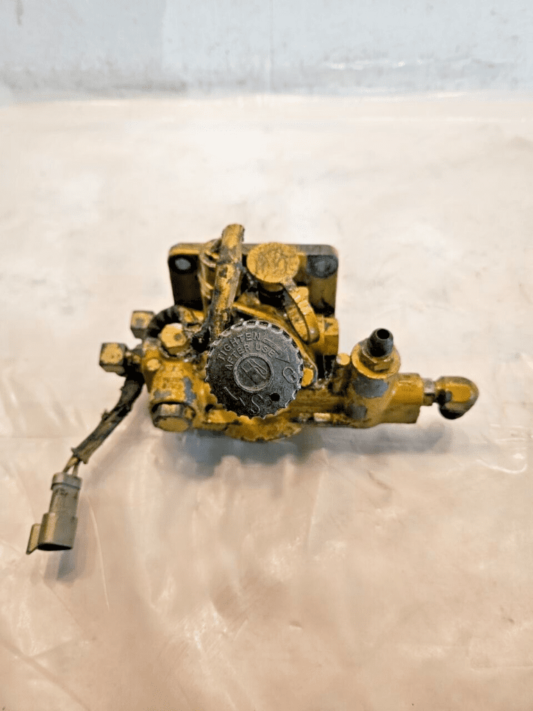 Caterpillar CAT C15 Diesel Engine Fuel Filter Housing 136-5017 OEM ...