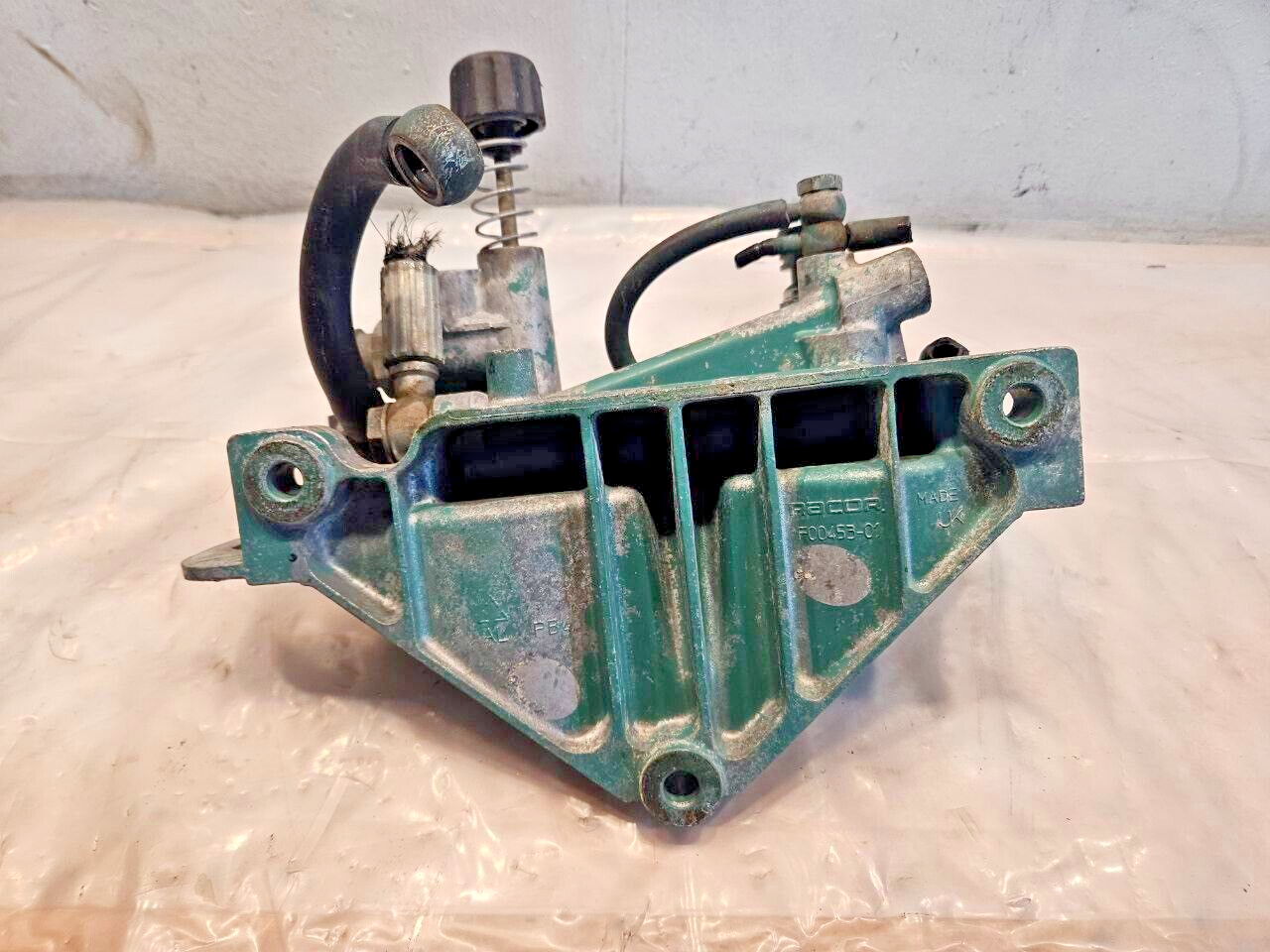 Volvo D11 D12 D13 D16 Diesel Engine Fuel Filter Housing 22035817 OEM - 220.5$ Picture 1 of 5 Picture 2 of 5 Picture 3 of 5 Picture 4 of 5
