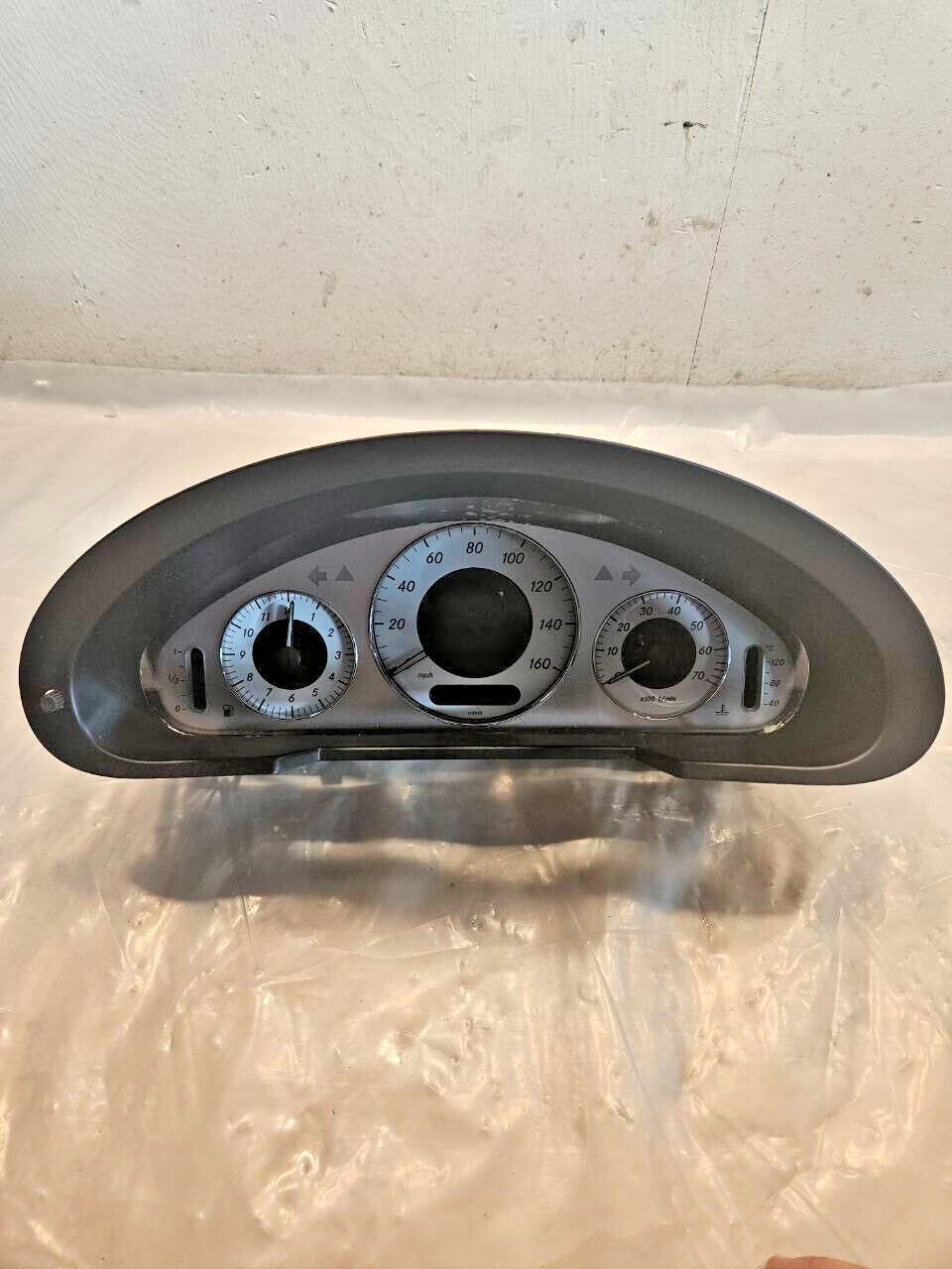 2006-2009 Mercedes E-class speedometer cluster A2114404011 OEM