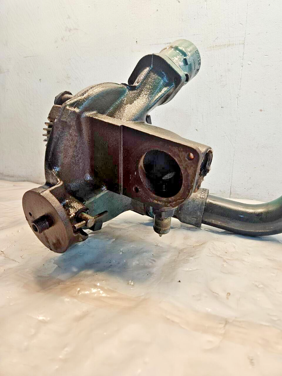 2006 VOLVO D12 DIESEL ENGINE WATER PUMP & HOUSING ASSEMBLY 20714198 OEM - 247.5$ Picture 1 of 8 Picture 2 of 8 Picture 3 of 8 Picture 4 of 8 Picture 5 of 8 Picture 6 of 8 Picture 7 of 8 Picture 8 of 8