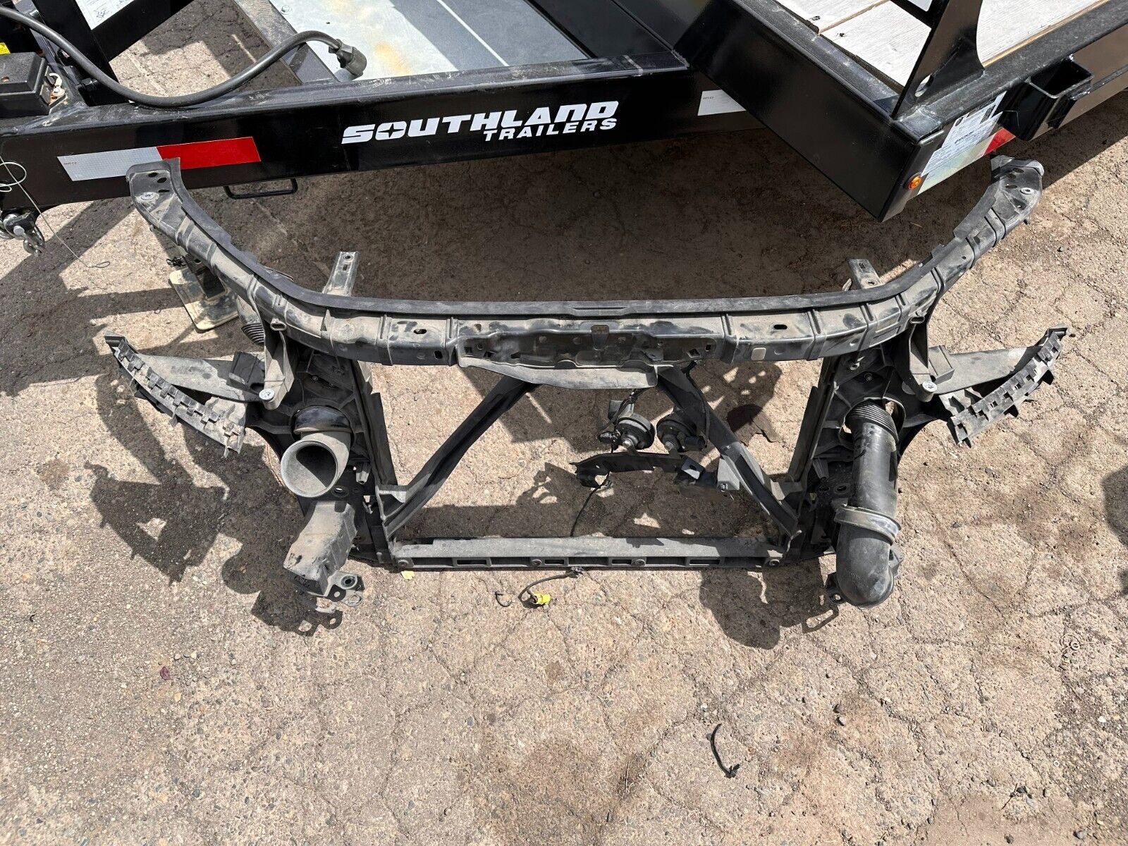 2007 - 2015 AUDI Q7 4L 4.2 LITER ENGINE RADIATOR CORE SUPPORT ASSY 4L0805594 OEM - 630$ Picture 1 of 5 Picture 2 of 5 Picture 3 of 5 Picture 4 of 5 Picture 5 of 5