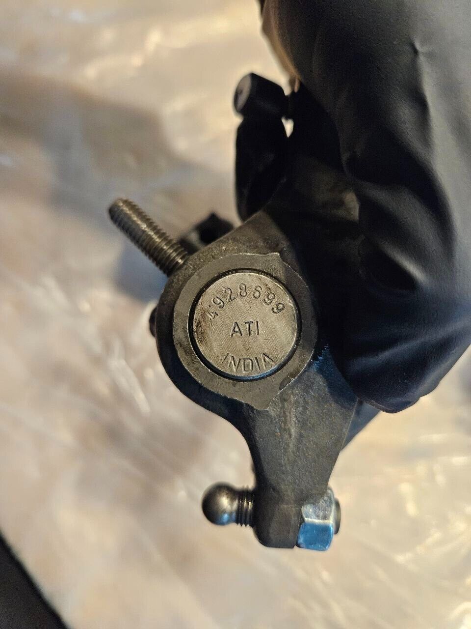 2014 Cummins ISB 6.7l Tier 3 Diesel Engine Rocker Arms with stands 4928699 OEM - 360$ Picture 1 of 5 Picture 2 of 5
